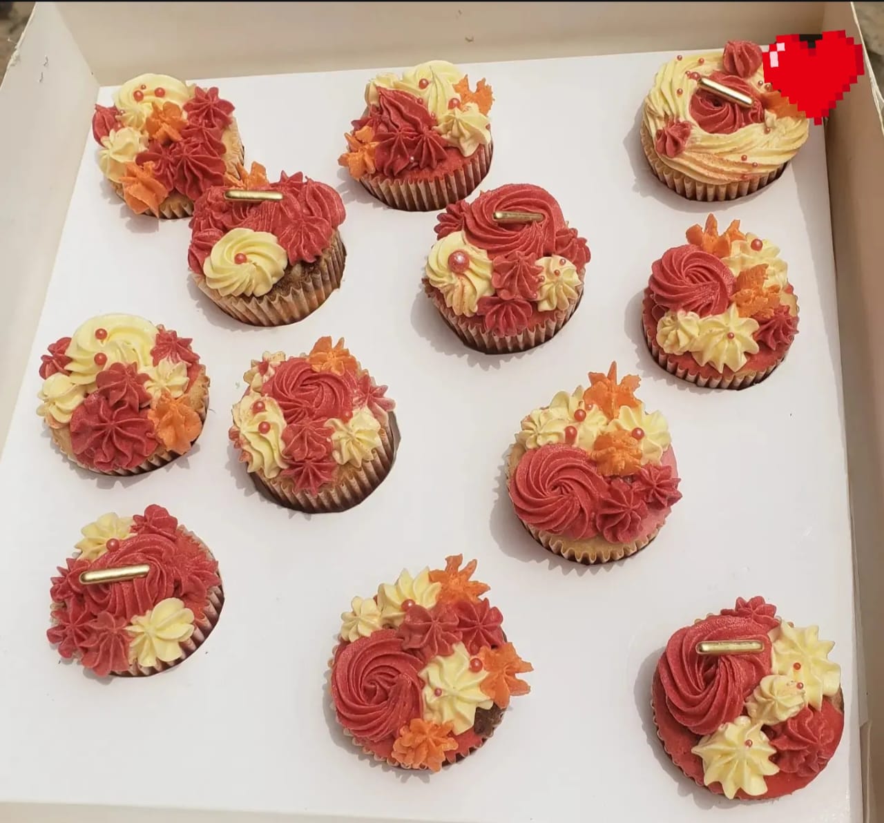Signature Love & Pearl Cupcakes