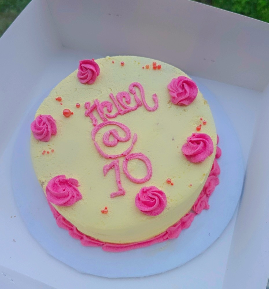Express butter cream cakes